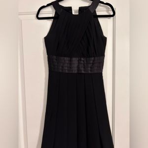 White House black market Size 0